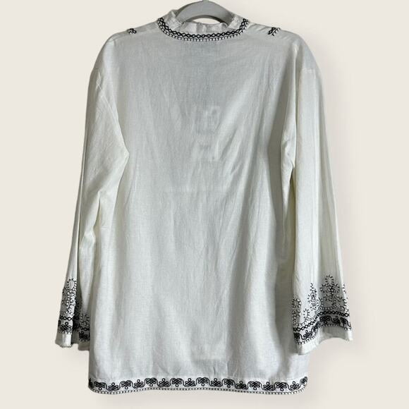 NWT | Zara | Embroidered V Neck Top | White/Black | Size XS - Picture 4 of 14
